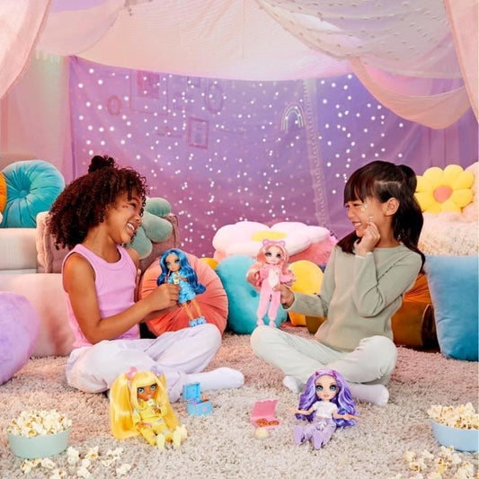 Junior High Pajama Party - 22 cm articulated fashion doll - Sunny (Yellow) - Many accessories - from 4 years