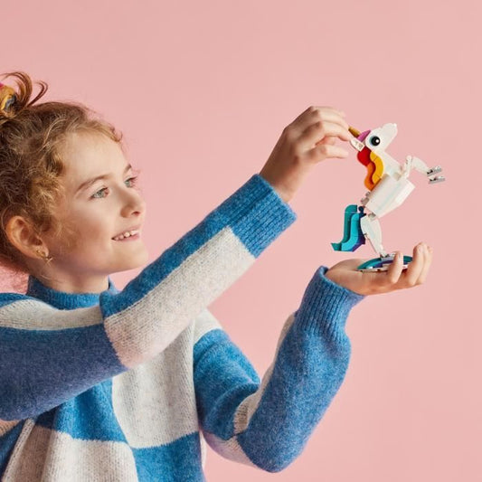 Lego Creator 3-in-1 31140 The magic unicorn, hippocampal and peacock toy, animal figurines