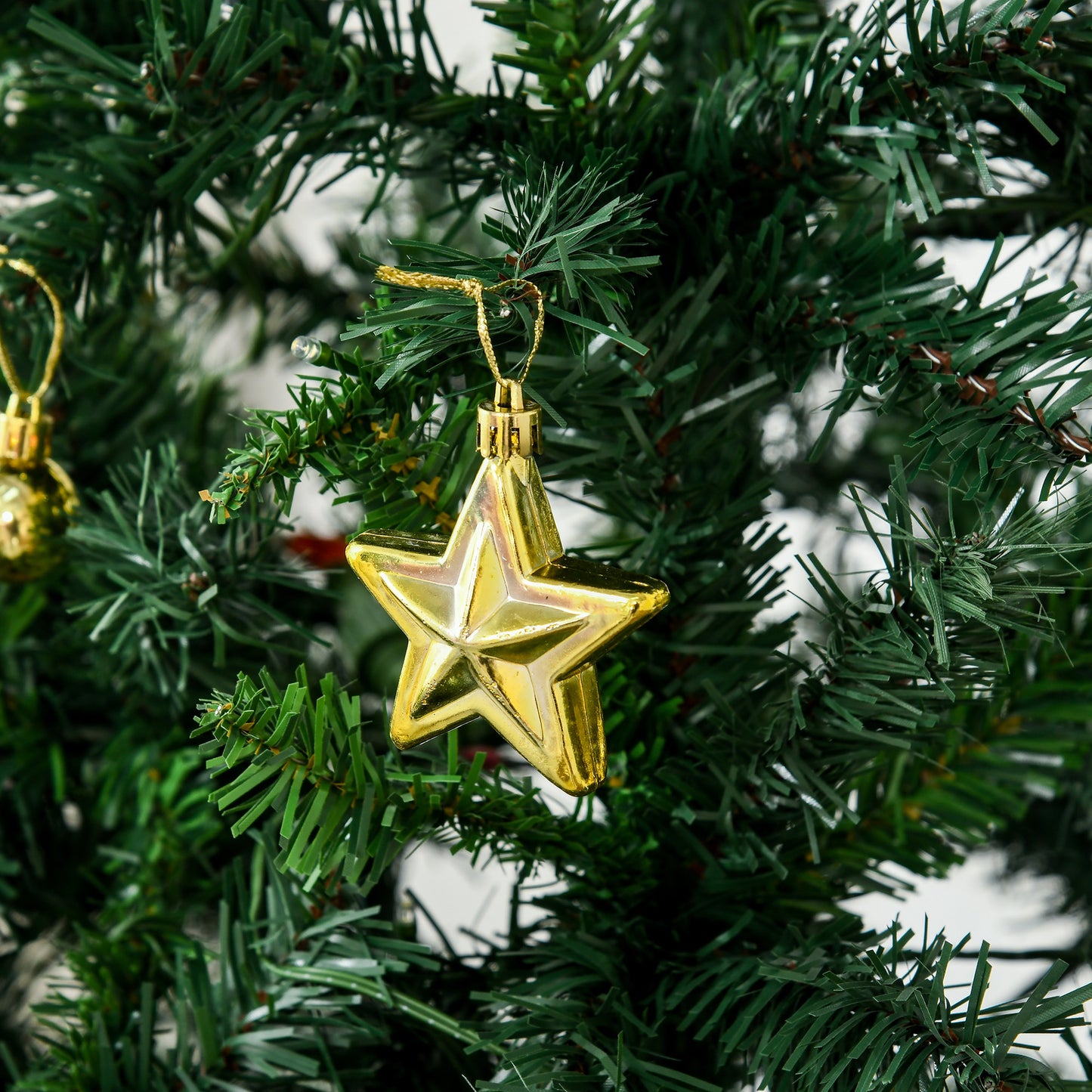 HOMCOM Künstlicher Weihnachtsbaum 180 cm künstlich Tannenbaum mit LED Beleuchtung, Kugeln, Christbaum mit 745 Spitzen, Weihnachtsdeko inkl. Metallständer für Drinnen