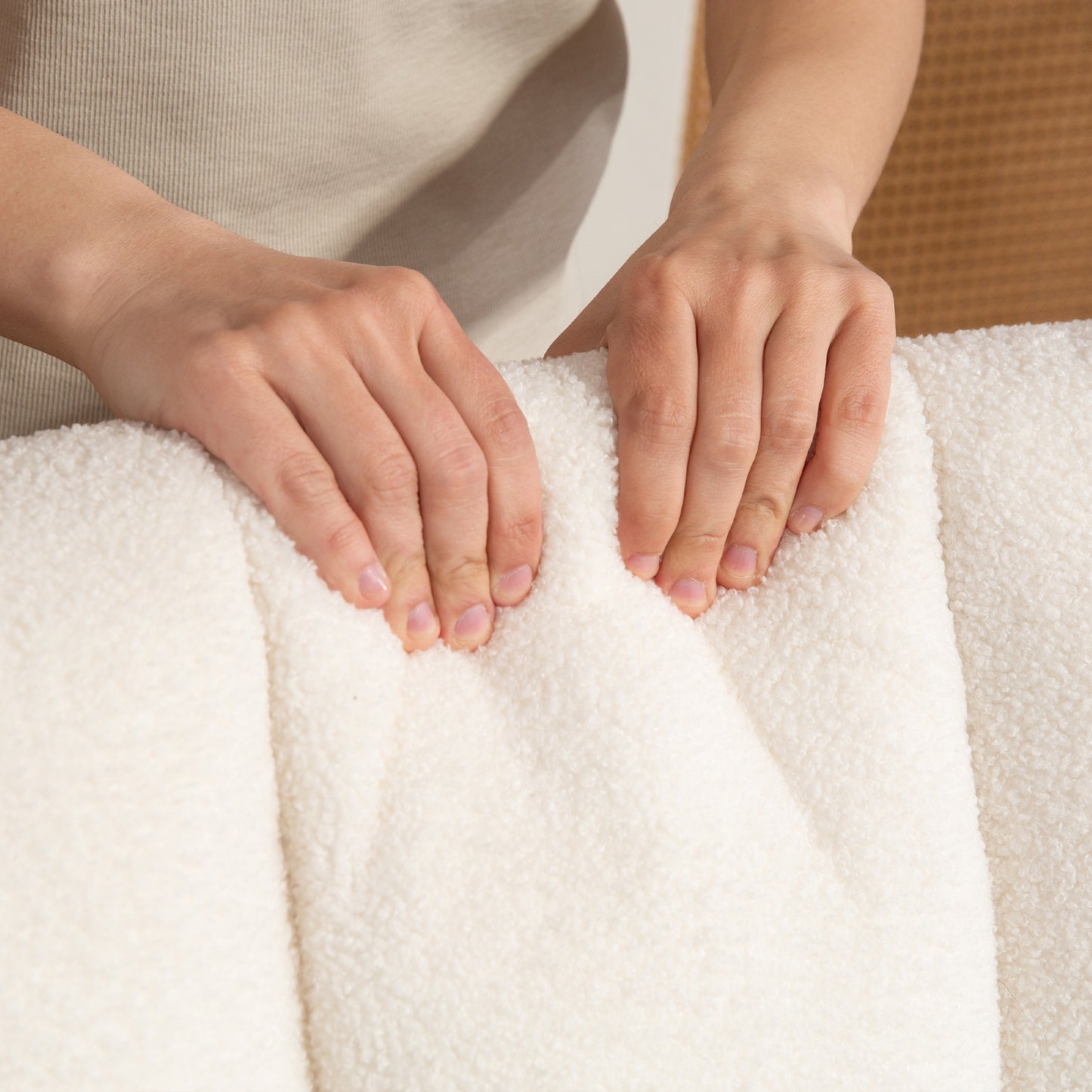 HOMCOM Schaukelstuhl mit Fußhocker, Fleece-Bezug, Hohe Rückenlehne, Holzbeine, Fußpads, Weiß