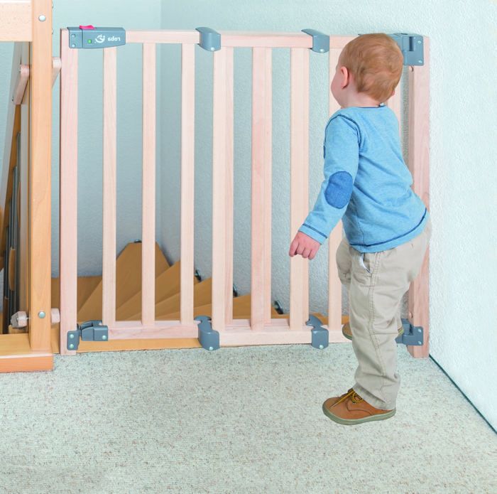 ROBA Safety Up Baby Safety Gate for Stairs - Width from 93.5 to 120.5 cm - Natural Wood