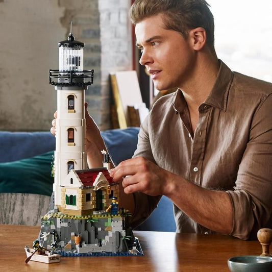 Lego 21335 Ideas The motorized lighthouse, Model to build, gift idea, home decoration, with marine minifigurins, manual activity