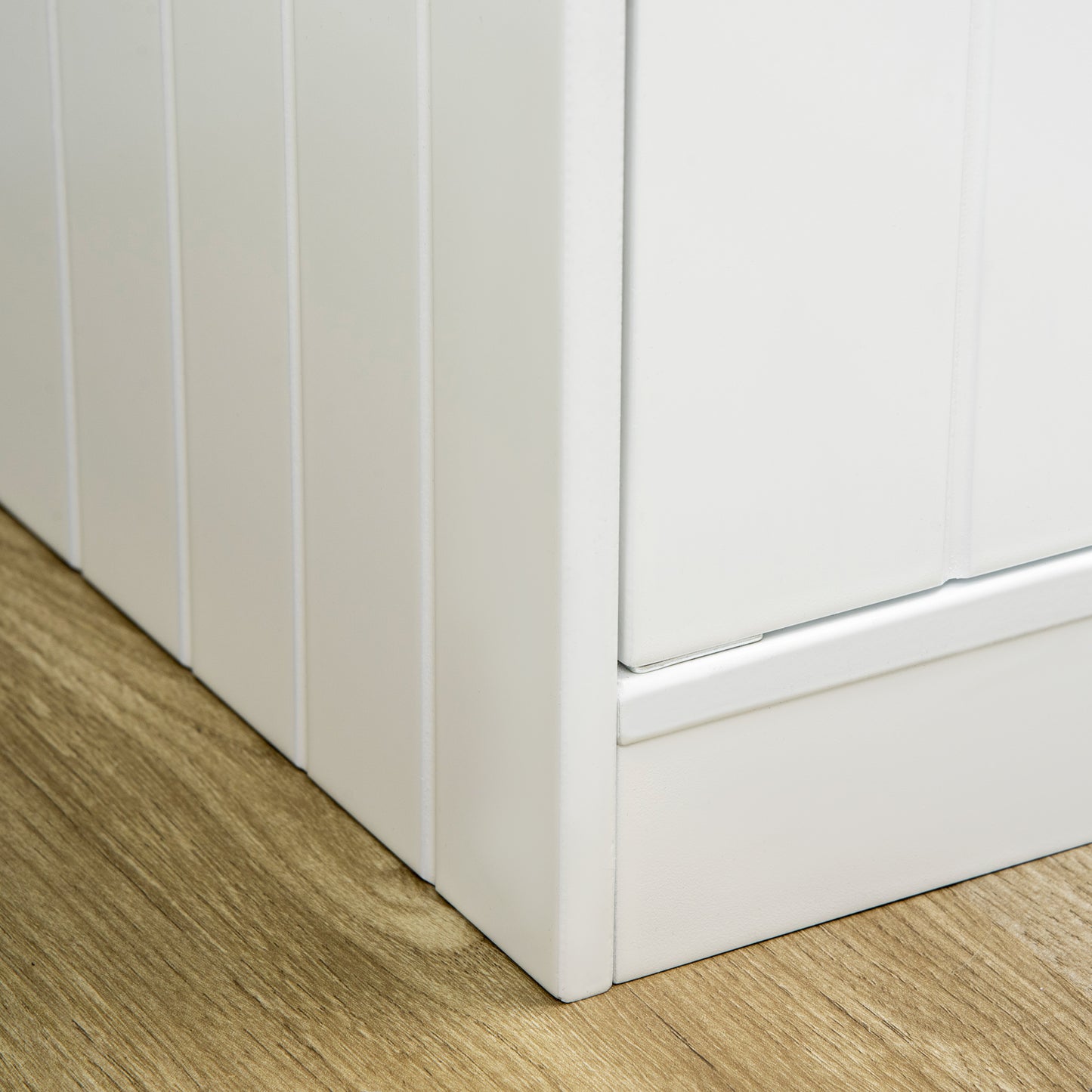 PawHut Hunde Futterstation, 2 Näpfe aus Edelstahl, Schrankfach 44L Kapazität, Magnettüren, weiß, 60x30x35,5 cm