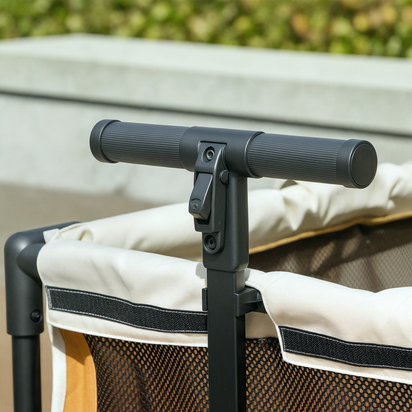 PawHut Hundewagen Hundebuggy klappbar für Hunde & Katzen bis 30 kg 110 x 65 x 102 cm Braun