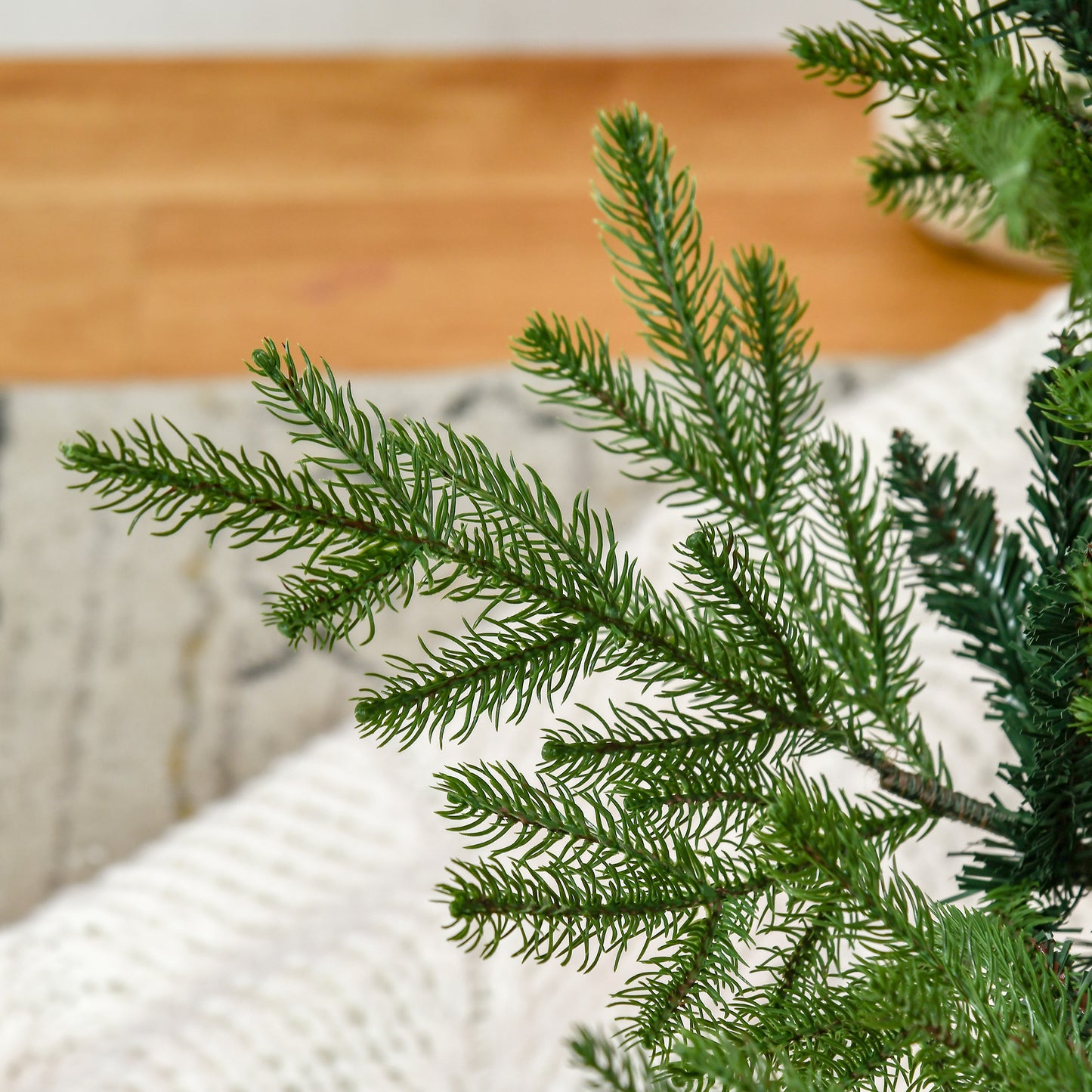 HOMCOM Künstlicher Weihnachtsbaum 180 cm Kieferbaum künstlich mit 795 Spitzen, klappbar Füße Stahlrahmen