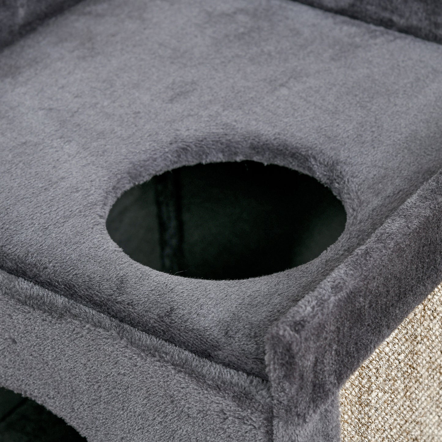 PawHut Kratztonne mit 2 Katzenhöhlen, 1 Liegefläche, Sisal-Kratzmatte, Plüsch, Grau + Natur