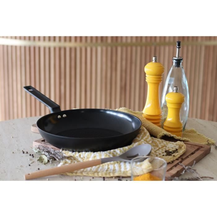 Frying pan - MENASTYL - 6020638 - Forged aluminum - 28 cm - Black - Suitable for all hobs including induction