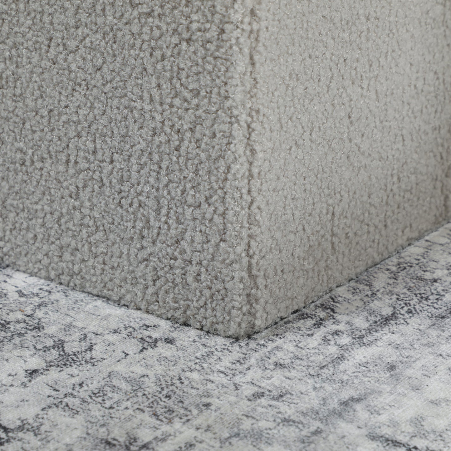 HOMCOM Aufbewahrungshocker, Polsterbank mit Stauraum und Deckel für Wohnzimmer, Schlafzimmer, Flur, Hellgrau