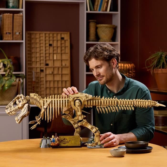 LEGO Jurassic World 76968 Dinosaur Fossils: Tyrannosaurus Rex - For Adults