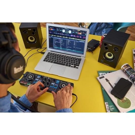 Hercules DJMonitor 32 - Active monitor speakers 2 x 15 W