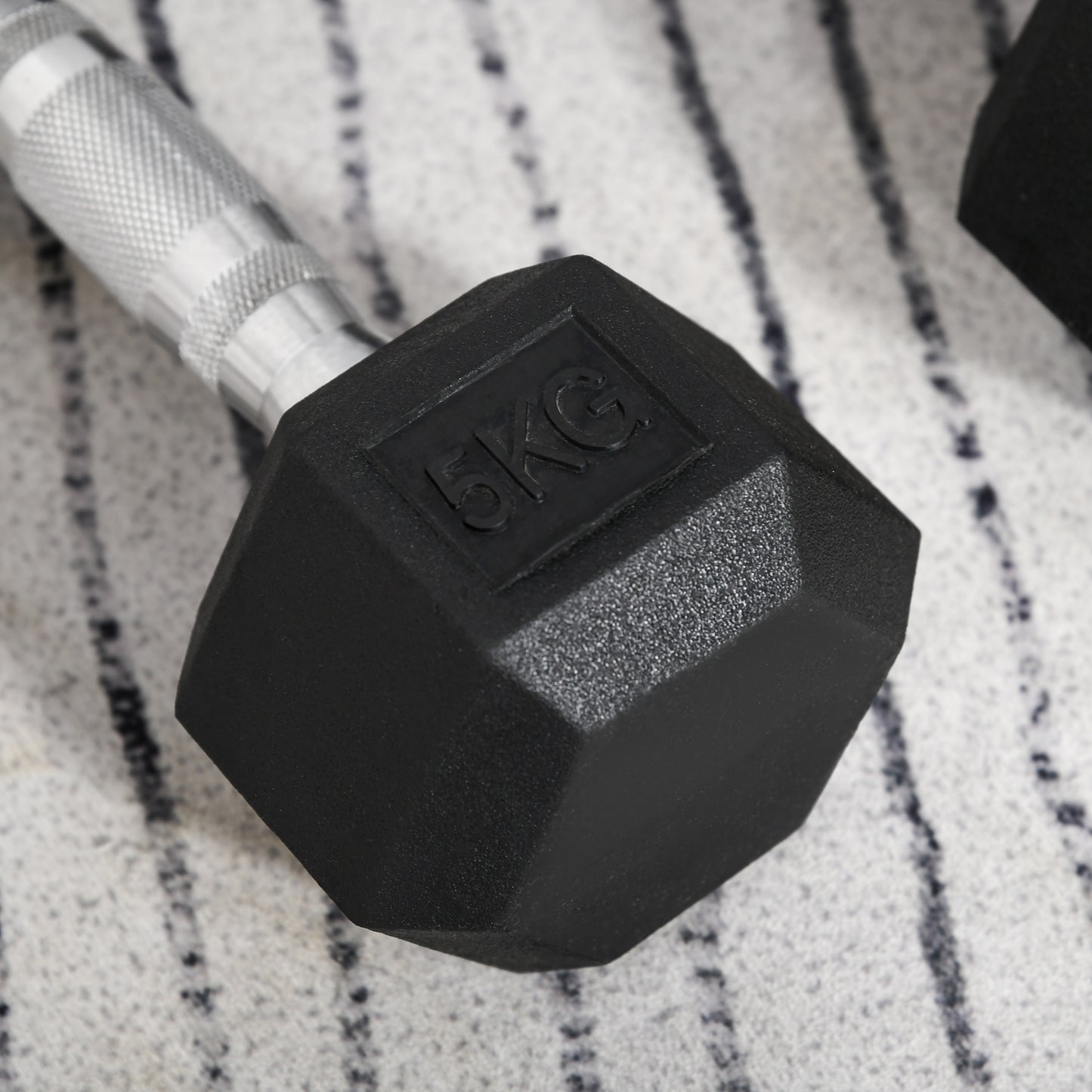 HOMCOM Hexagon Hanteln, 2er Set Hanteln mit gerändeltem Griff, Kurzhantelset aus Gusseisen, 2 x 5 kg, Kurzhanteln für Männer Frauen, Zuhause, Fitnessstudio, Krafttraining