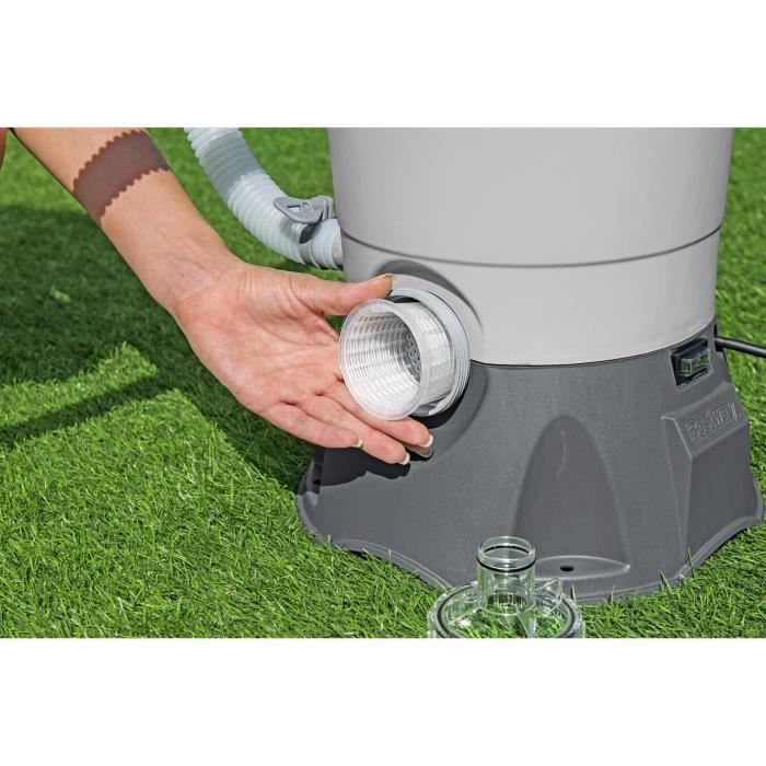 Sand filter / filtration pump for swimming pools up to 18 m3 - Bestway - 3,596 L/h - With pre-filter