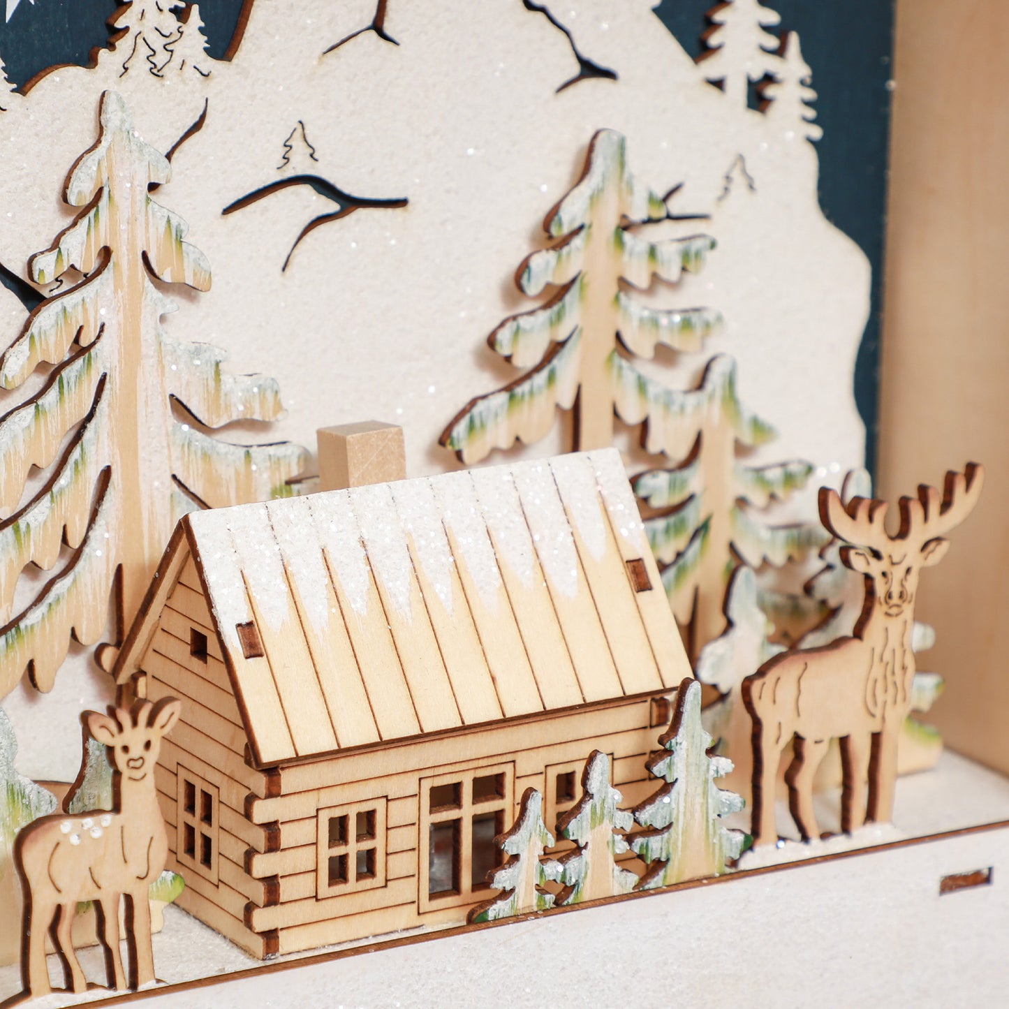 HOMCOM LED Adventskalender mit Dorfszene, 24 große Schubladen, MDF, 34 x 7 x 34 cm, Rot