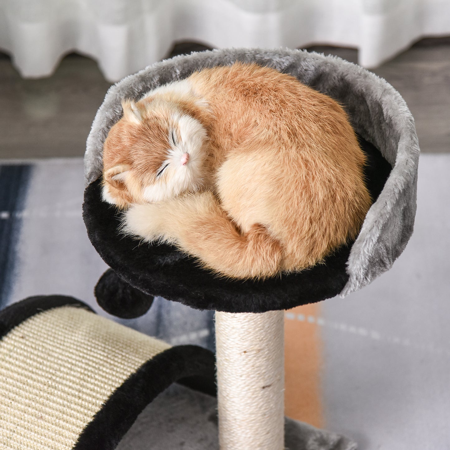 PawHut Kratzbaum Katzenbaum mit Spielbällen Katzenkratzbaum Sisalseil-Kratzstangen Schwarz 35,5 x 37 x 46 cm