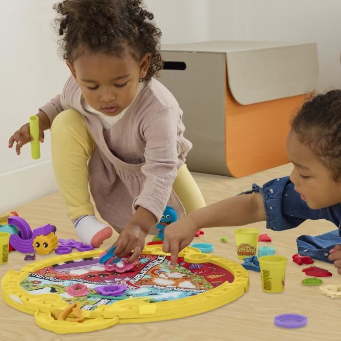 Play-Doh Travel Mat, Discovery Set with Modeling Clay, Arts and Crafts, Toys for Kids, Ages 3 and Up