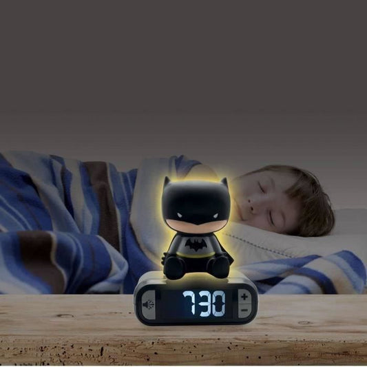 BATMAN - Digital alarm clock with 3D night light and sound effects - LEXIBOOK