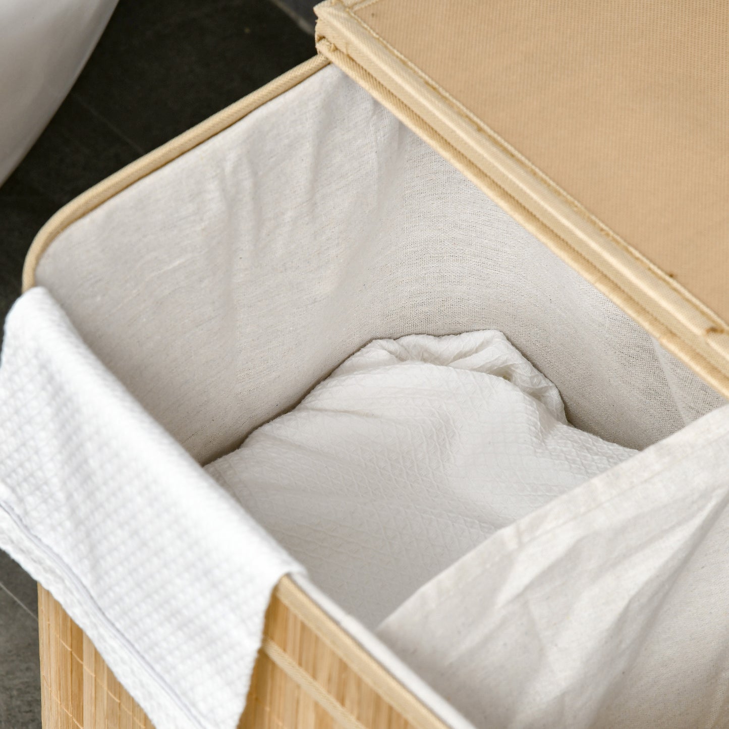 HOMCOM Faltbarer Bambus-Wäschekorb, handlicher 90 L Wäschebehälter mit herausnehmbarem Innensack und Deckel