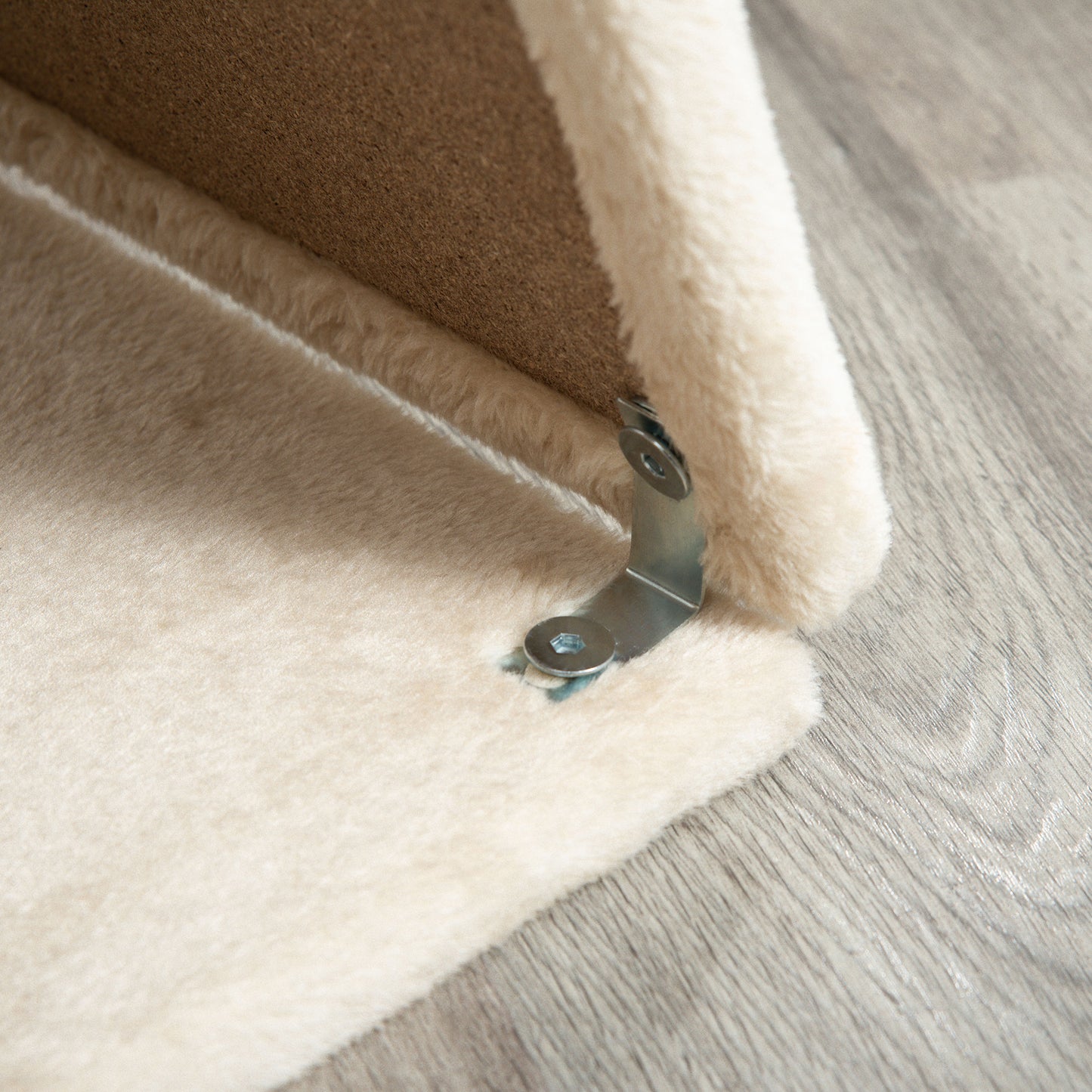 PawHut Kratzbaum Katzenbaum, inkl. Spielzeug und Katzenbett, 60 cm x 30 cm x 76 cm, Creme + Natur