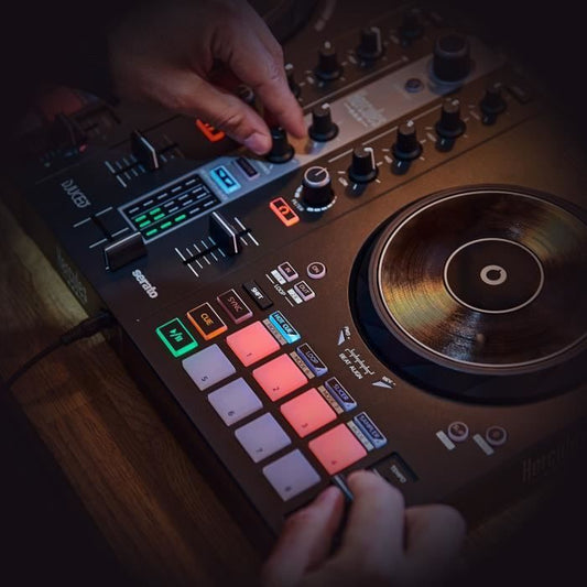 Hercules DJControl Inpulse 300 MK2 PC Speaker - USB DJ Controller - 2 Channels with 16 Pads and Integrated Sound Card - Software and Tutorial