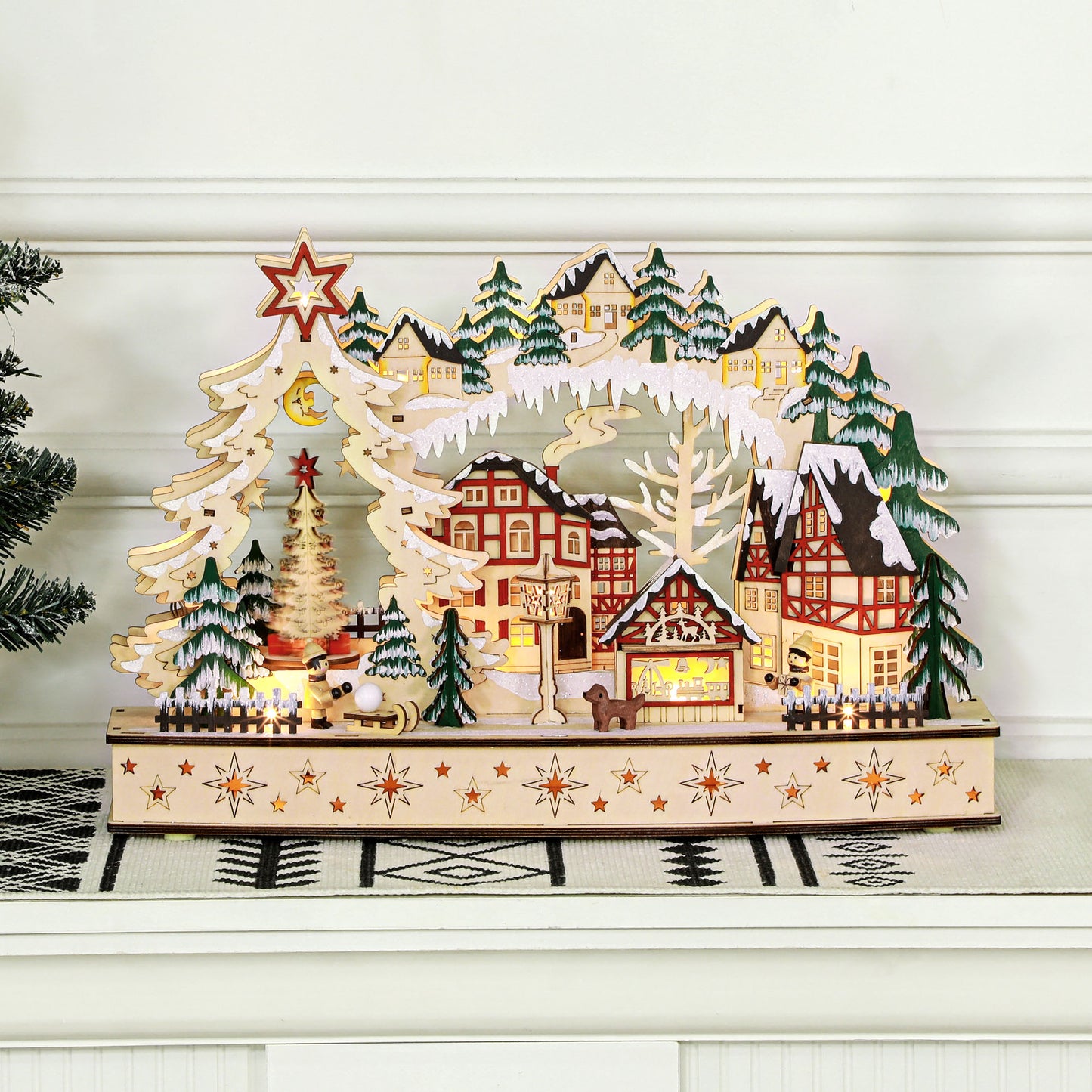 HOMCOM Weihnachtsdorf im Winterwunderland, 20 LED-Lichter, mehrschichtig, Naturholz, 45 x 12 x 30 cm