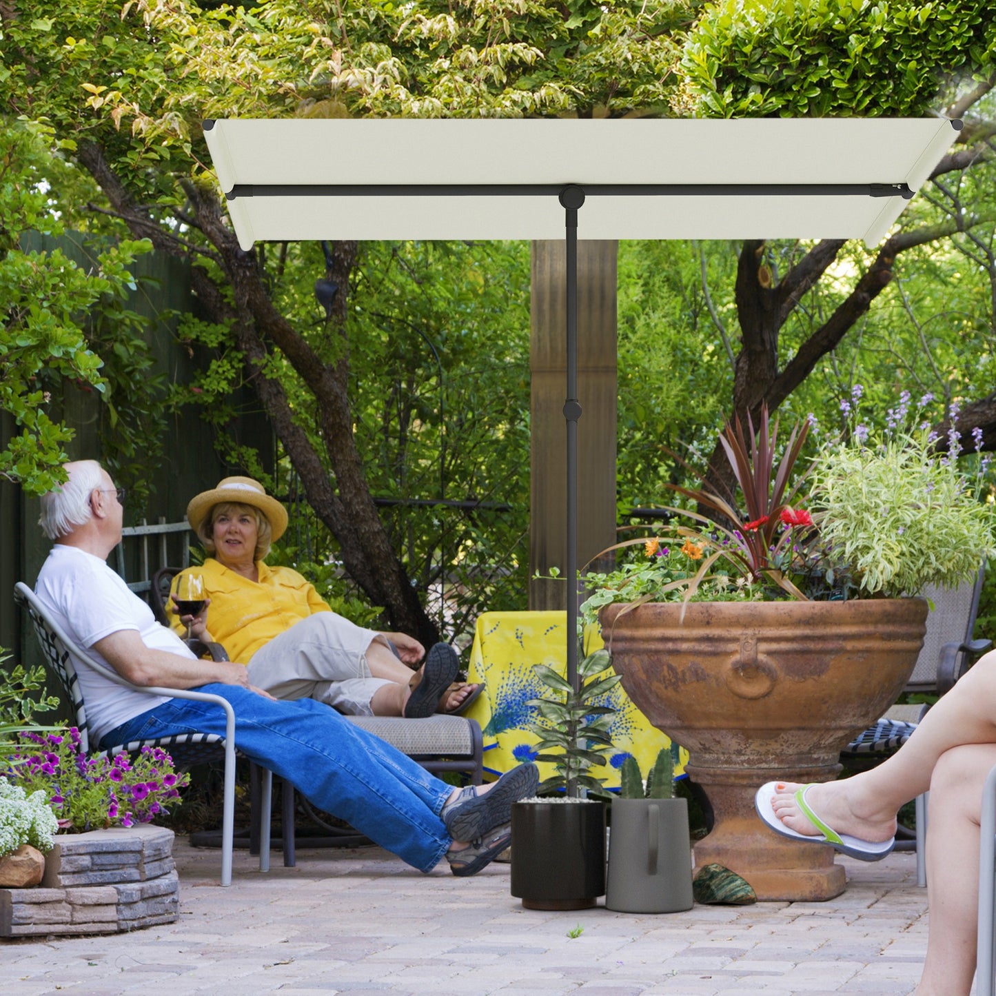 Outsunny Sonnenschirm 180 Grad drehbar Höhenverstellbar Gartenschirm mit Aluminium-Mast 150x205cm Beige