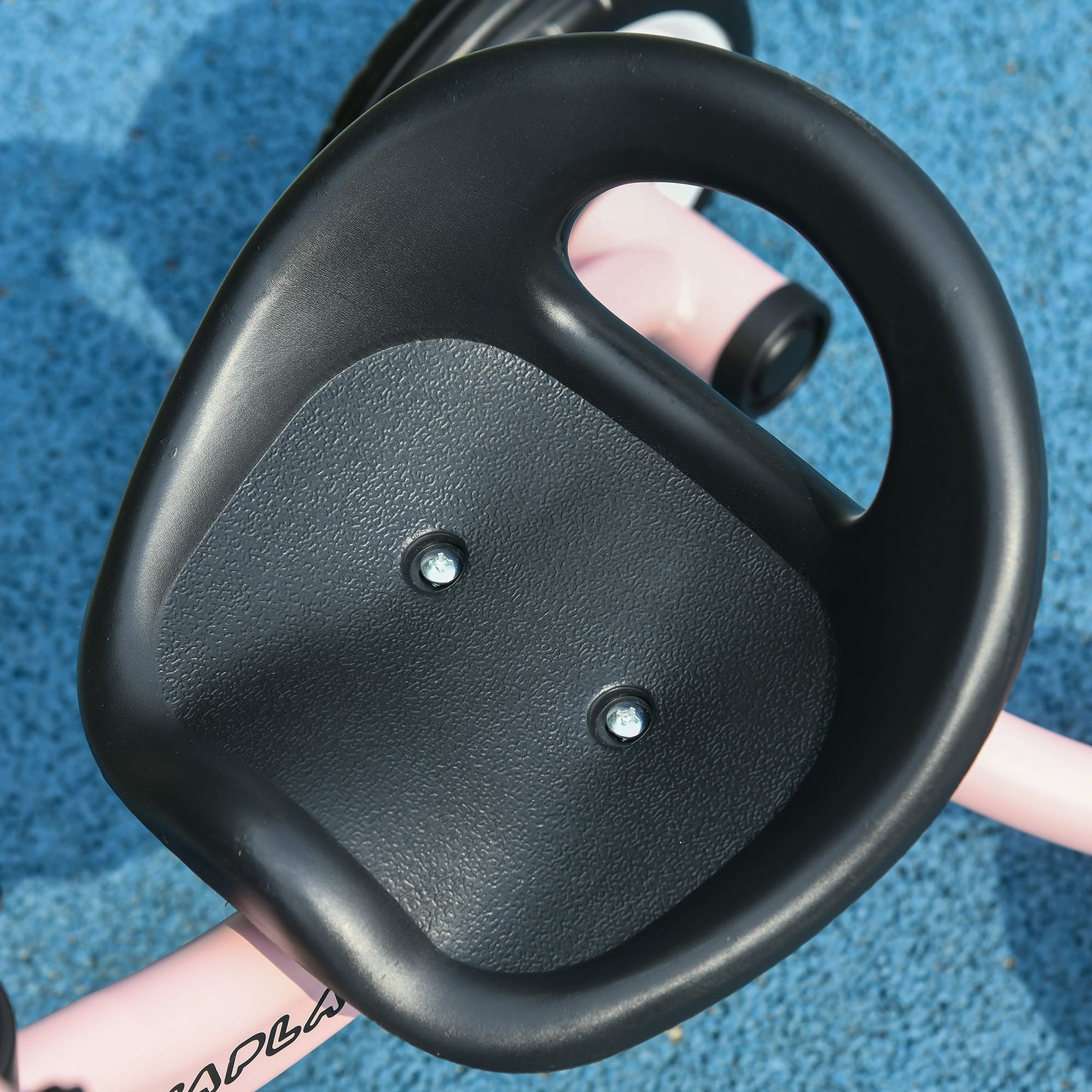 AIYAPLAY Dreirad für Kinder 2-5 Jahre, höhenverstellbarer Sitz, Klingel, Fahrradkorb, Metallrahmen, Rosa