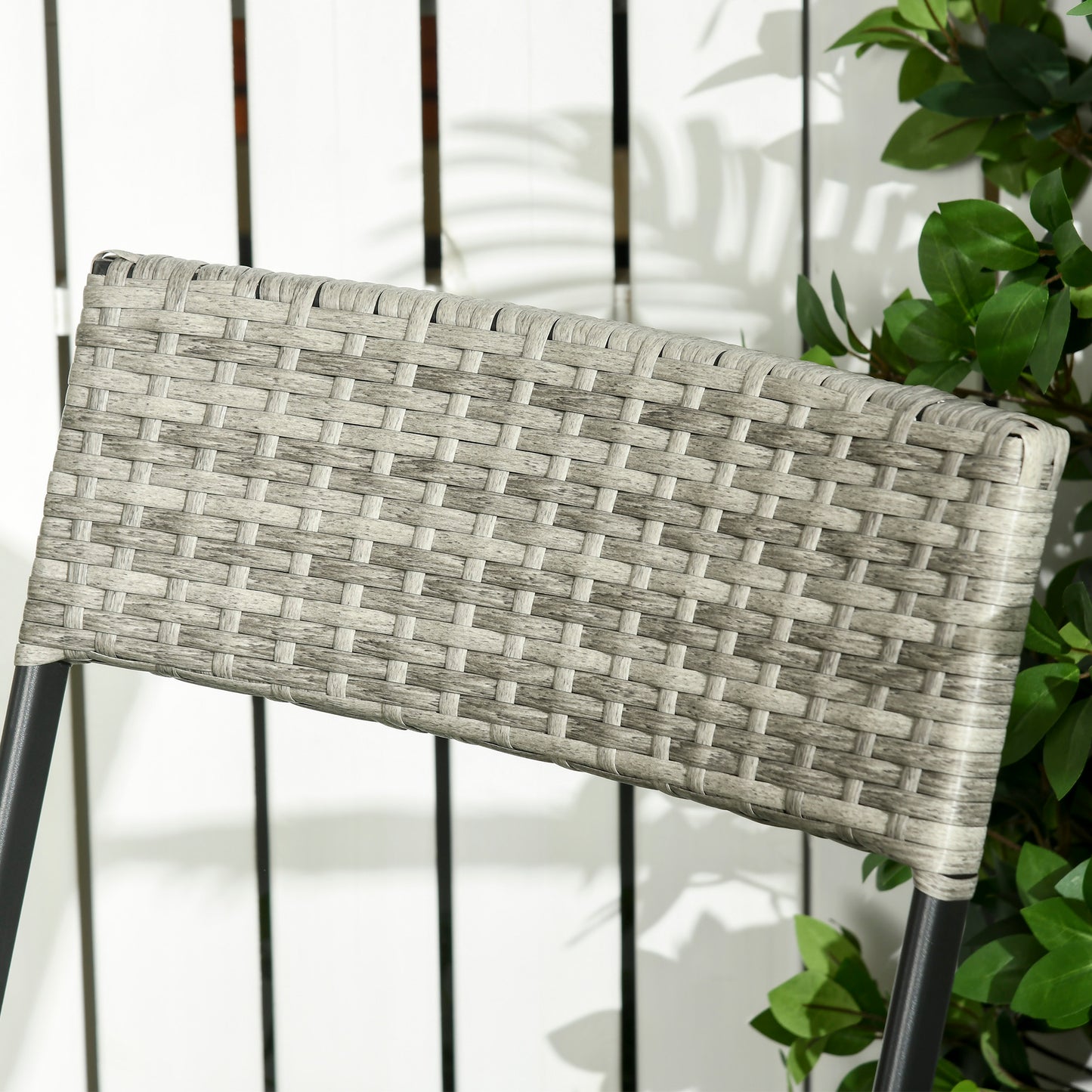 Outsunny 3-tlg. Gartensitzgruppe, 2 Klappstühle, 1 Klapptisch, Rattanoptik, Metallrahmen, hellgrau