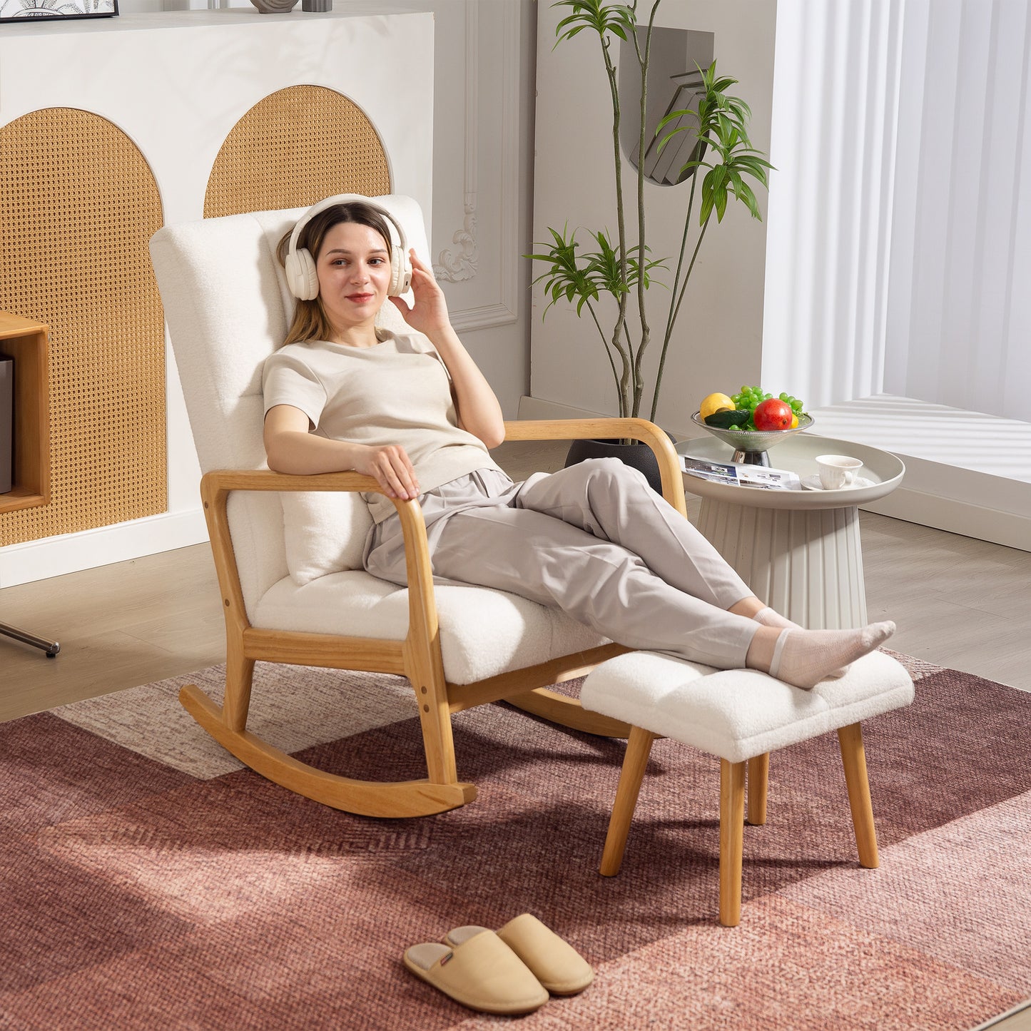 HOMCOM Schaukelstuhl mit Fußhocker, Fleece-Bezug, Hohe Rückenlehne, Holzbeine, Fußpads, Weiß