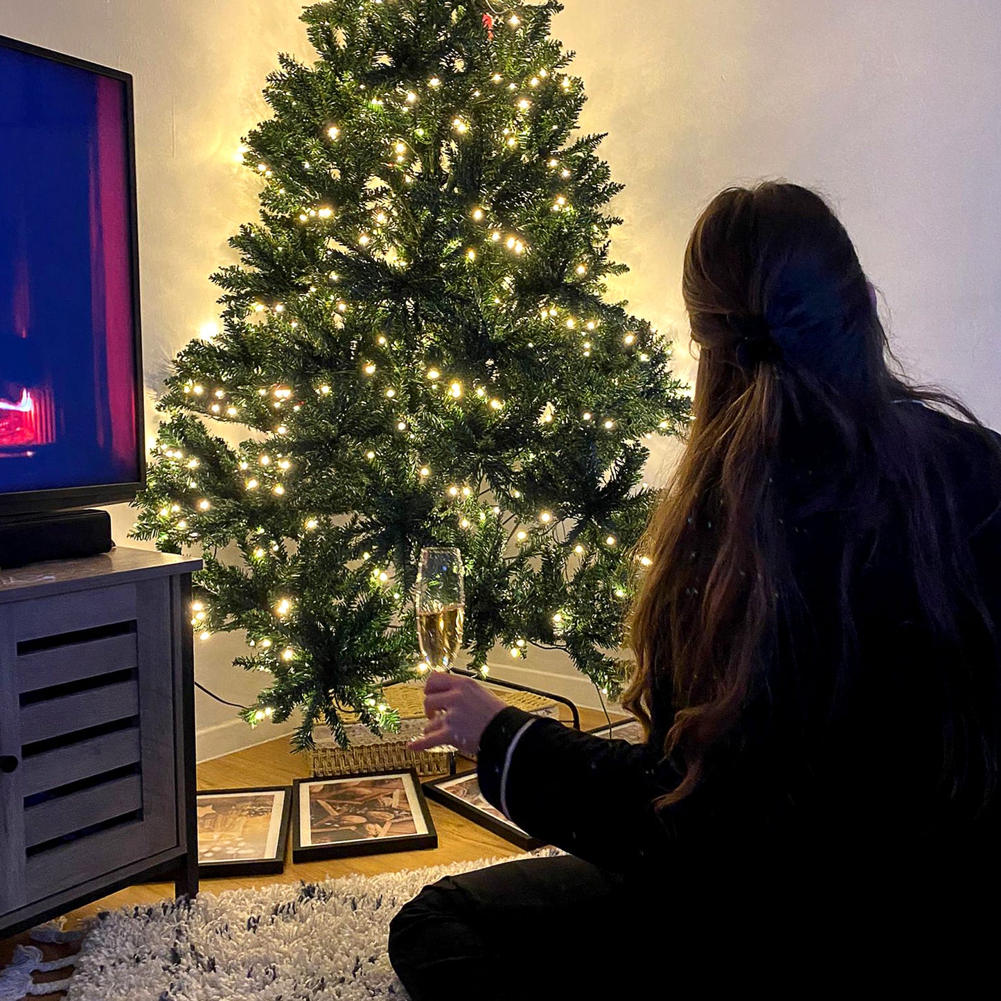 HOMCOM Weihnachtsbaum, 700 warmweiße LEDs, 2154 Zweige, flammhemmend, Kunststoff/Metall, 210 x 142 cm, Grün