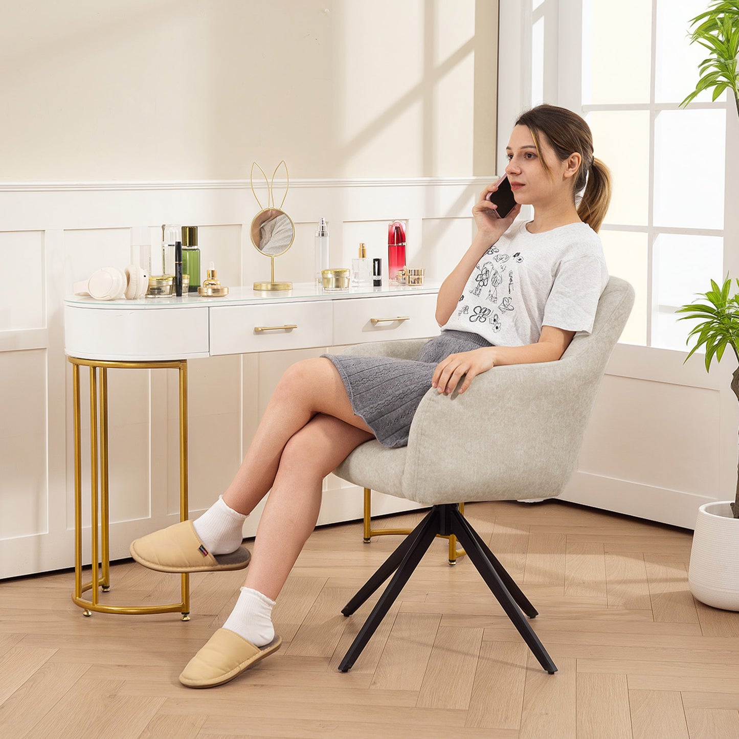 HOMCOM Drehbarer Akzentstuhl, Polsterstuhl mit Stoffbezug, Armlehnen, Stahlbeine, für Wohnzimmer, Schlafzimmer, Büro, Beige