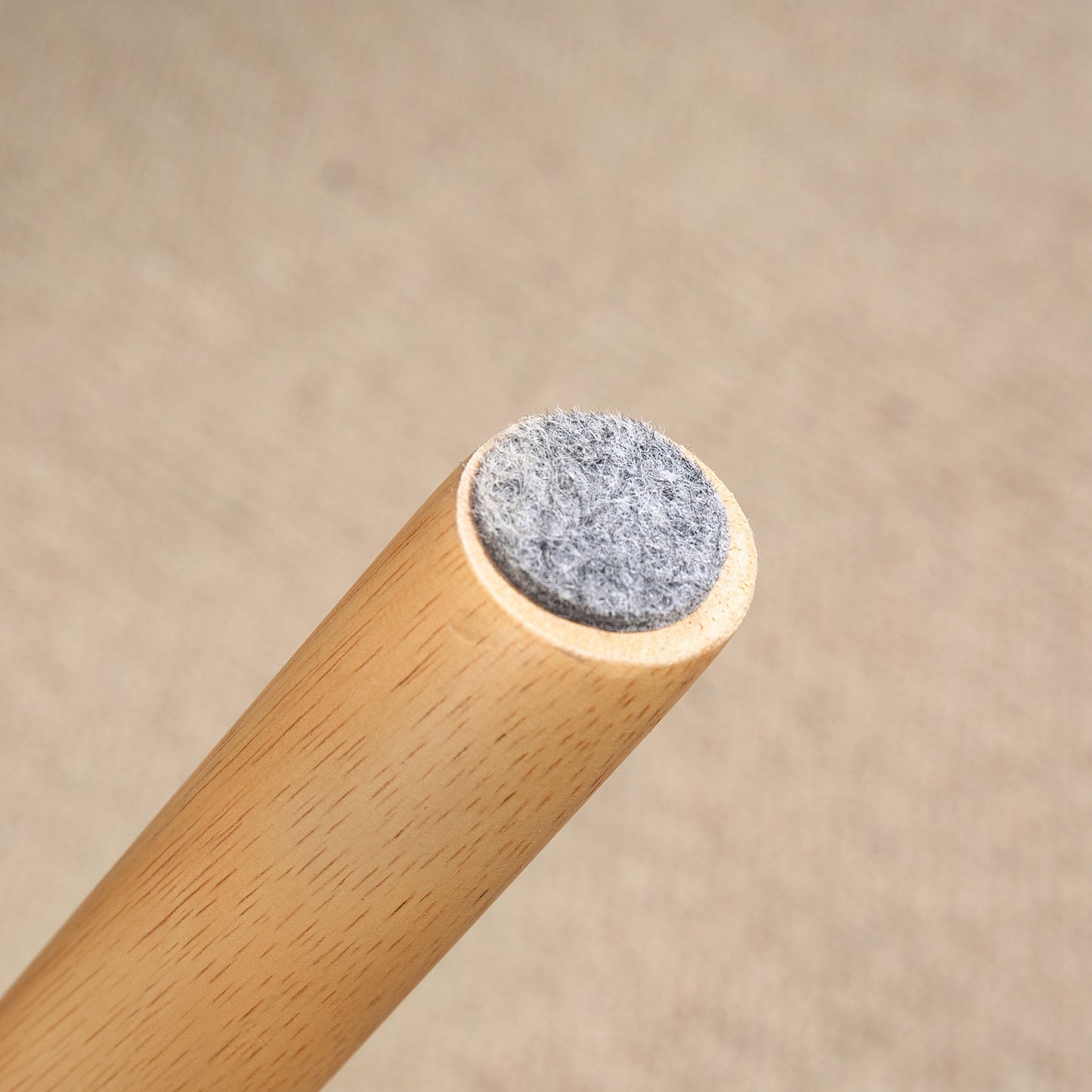 HOMCOM Moderner Fußhocker mit Fleece-Bezug und Holzbeinen, gepolstert, für Wohnzimmer, Schlafzimmer, Flur, Dunkelgrau