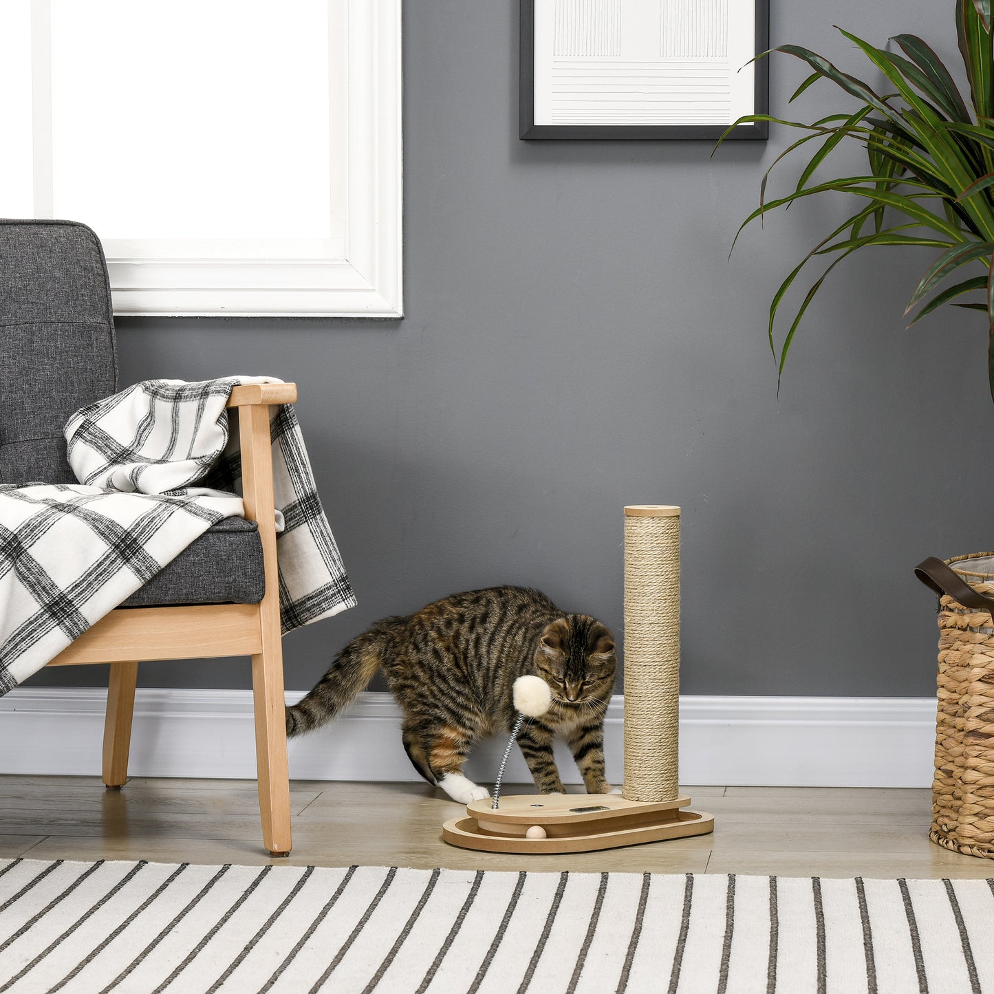 HOMCOM Kratzbaum für Kitten inkl. Spielzeug, Kugelbahn, Kugel mit Feder, 35 cm x 23 cm x 40 cm, Natur