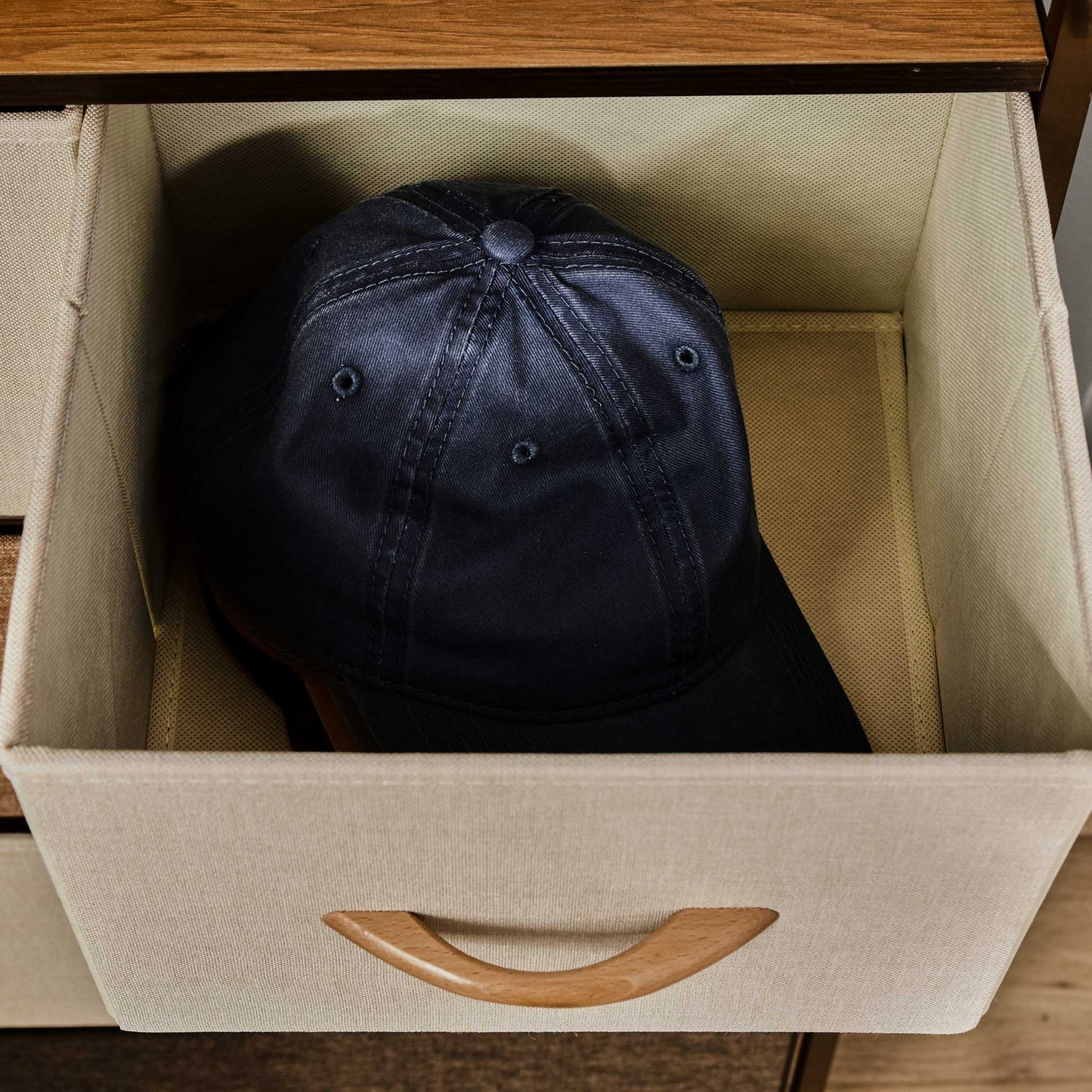 HOMCOM Kommode mit 5 faltbaren Stoffschubladen, Ablage, stabiler Stahlrahmen, 58 x 29 x 99 cm