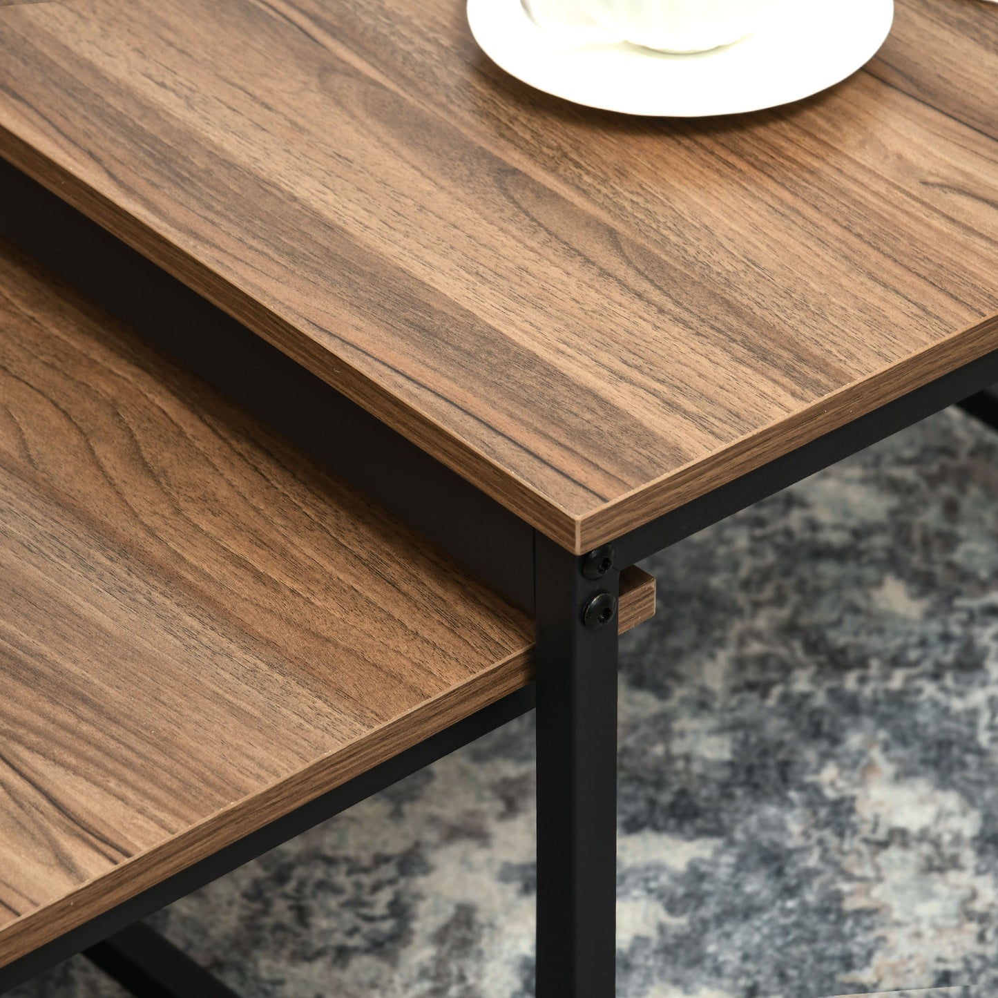 HOMCOM Satztisch-Set aus 2 Beistelltischen, Industrial Design, schwarzer Stahlrahmen, Tischplatte in Holzoptik