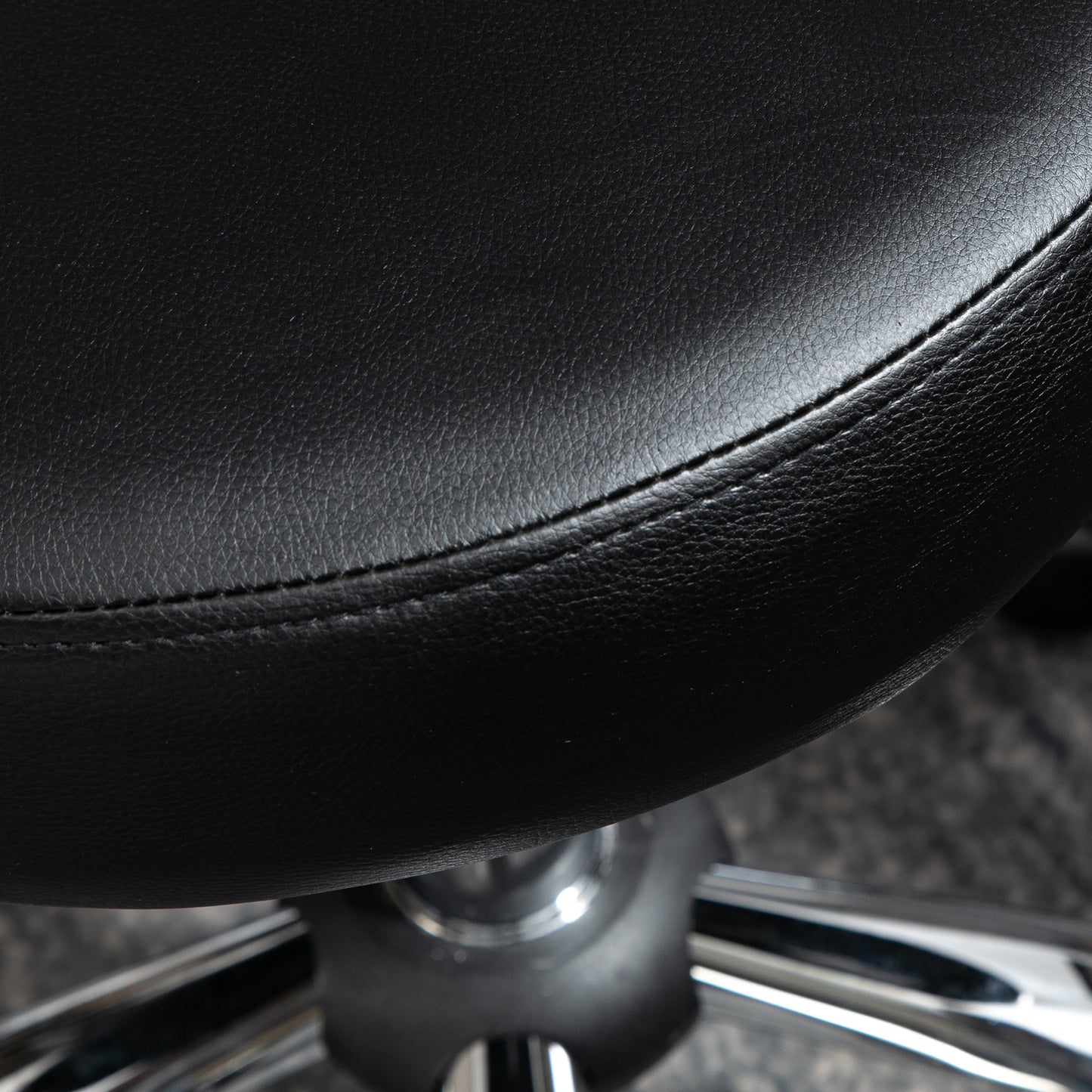 HOMCOM Salonhocker in Lederoptik, höhenverstellbar, bis 120 kg, Stahlgestell, Schwarz