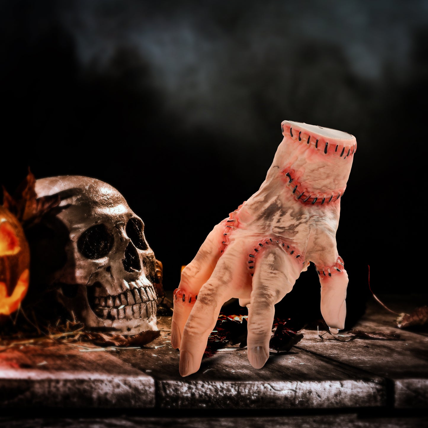 HOMCOM Horror-Hand, Helloweendeko, aktiviert mit Geräusche/Berührung, beweglich, Sound