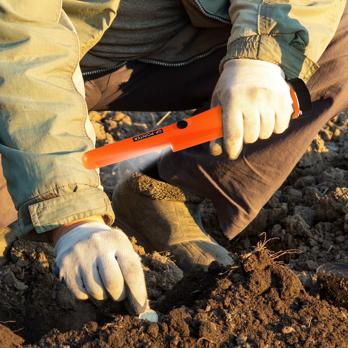 Outsunny Metalldetektor für Erwachsene, Tragbar Ortungsgerät mit LED Indicator, Wasserdicht Schnurlos Metallsuchgerät Orange