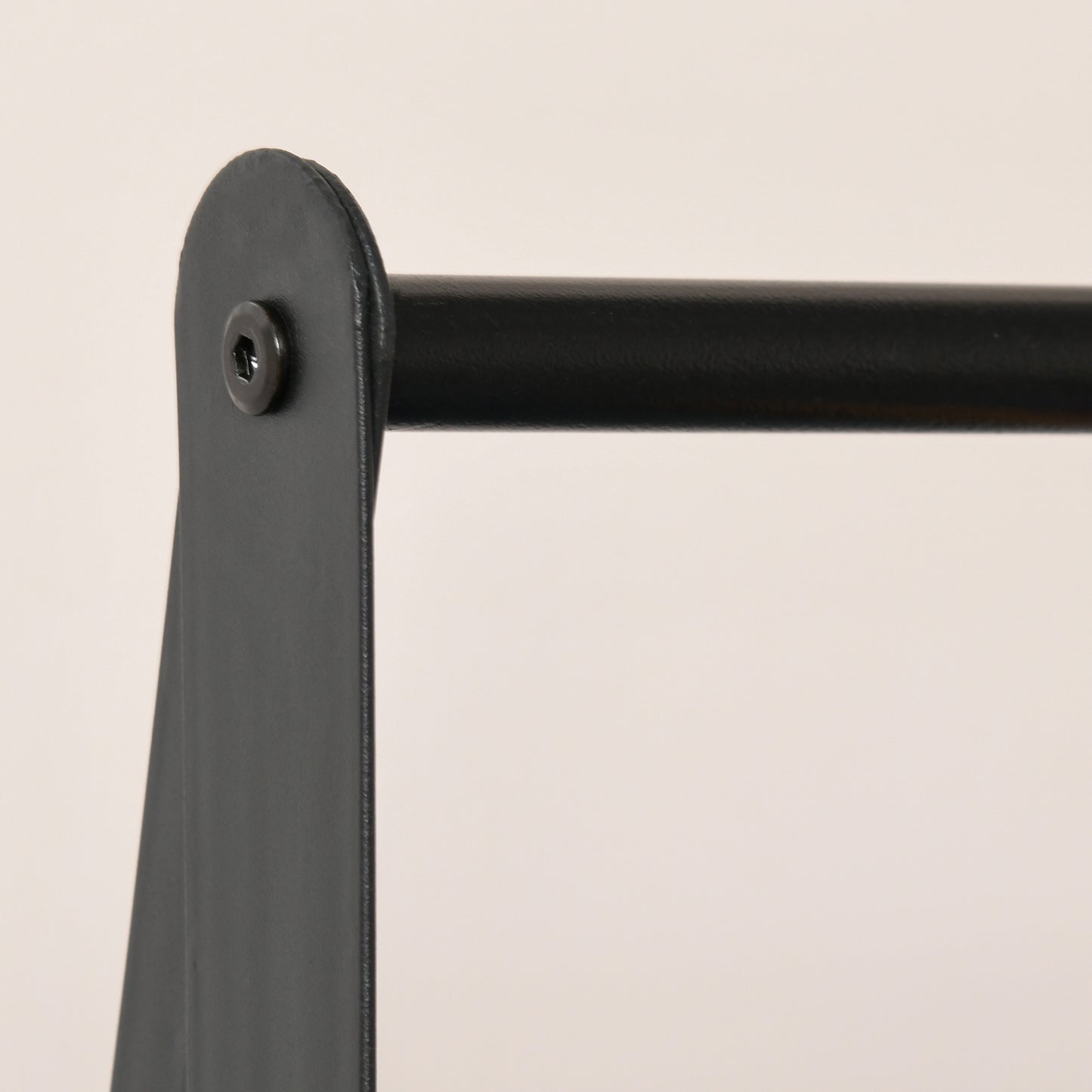 HOMCOM Gaderobenständer Kleiderständer Kleiderstange mit Schuhablage Wäscheständer Metall + Holz Schwarz + Natur 64 x 42,5 x 149 cm