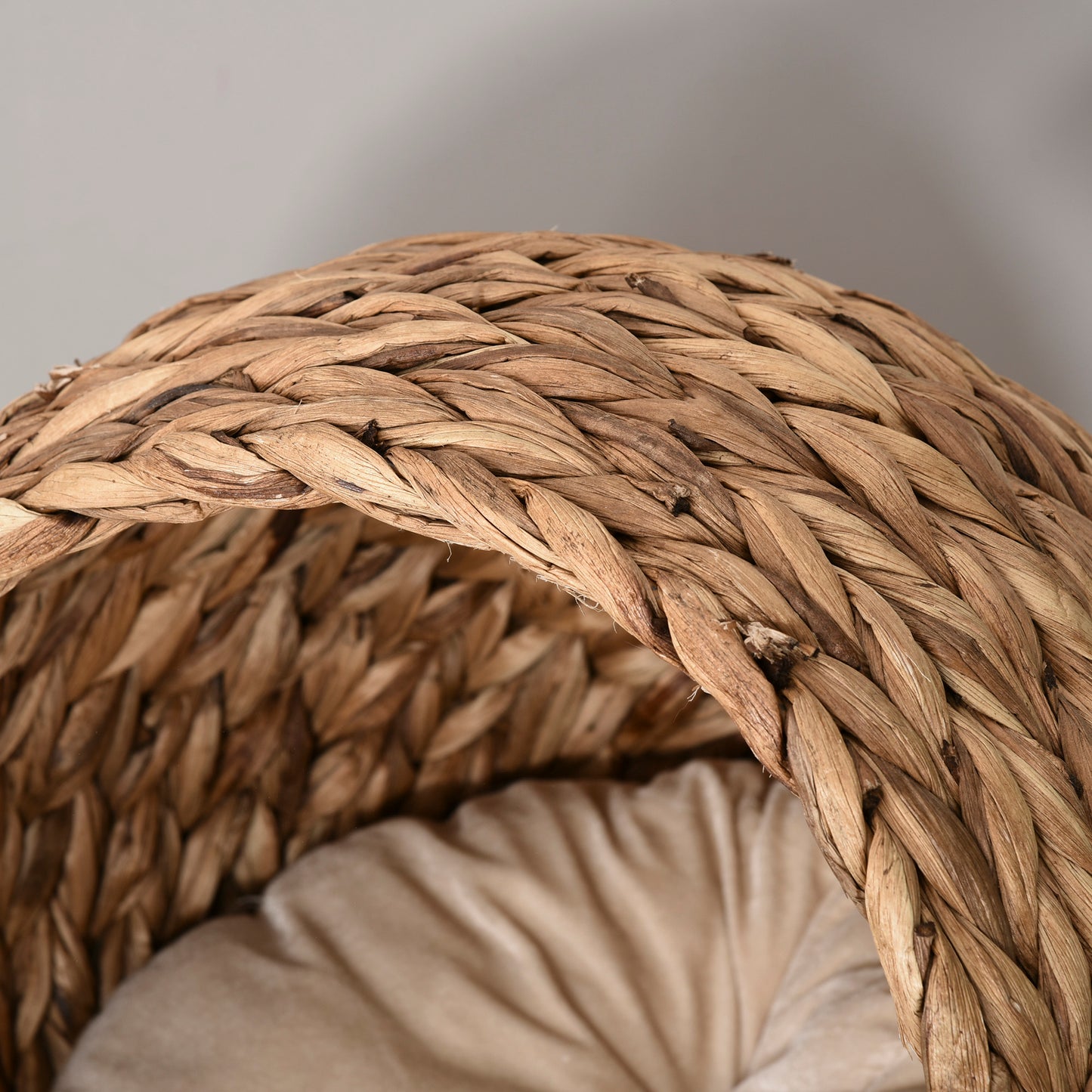 PawHut Rattan Katzenkorb Katzenhöhle Katzenhütte Katzenbett mit Kissen Haustierbett Wasserhyazinthe Braun 50 x 42 x 60 cm