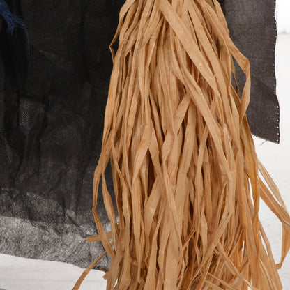 HOMCOM Halloweendekoration Hexe mit Besen, leuchtende Augen, gruselige Geräusche, biegsame Arme, 107x65x190 cm