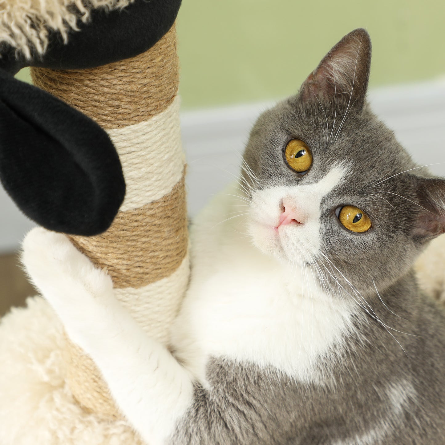 PawHut Katzenbaum im Schaf-Design, mit Kratzpfosten, Tunnel und Spielzeug, 98 cm, Hellbraun