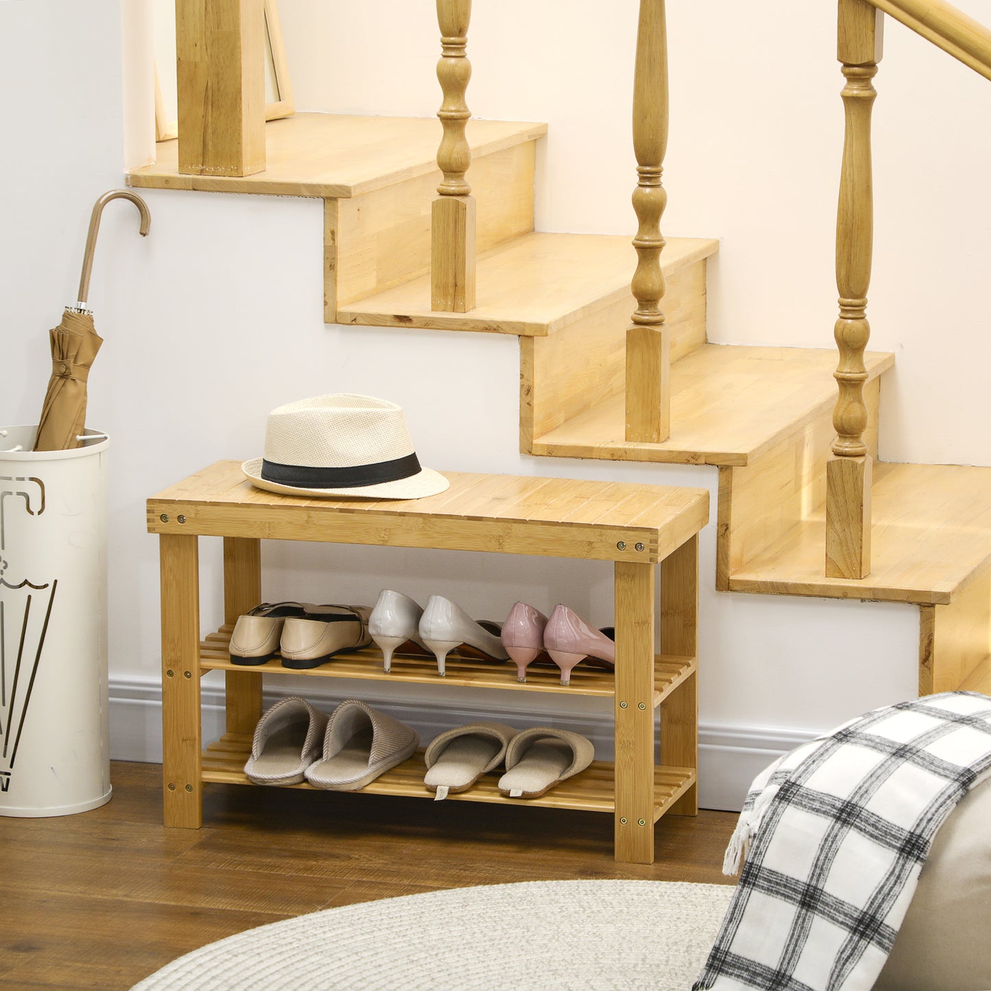 HOMCOM Schuhbank, 3 Etagen, Platz für 6-9 Paar Schuhe, bis 130 kg, Bambus, 70 x 28 x 45cm