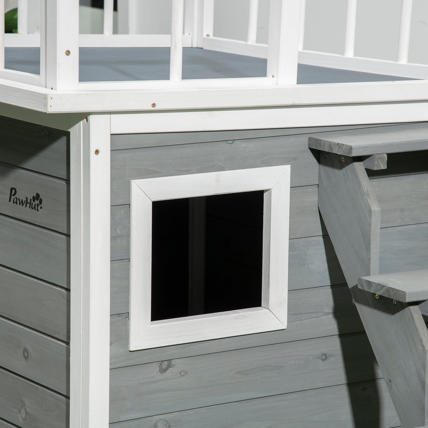 PawHut Hundehütte, Dachterrasse, Treppe, Fenster, Bodenabstand, Naturholz, hellgrau, 121 x 77 x 78cm