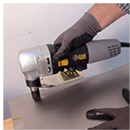 Fartools nibbler 600 W in case.