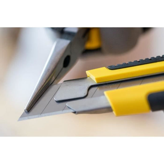 STANLEY Cutter bimatiere 25mm