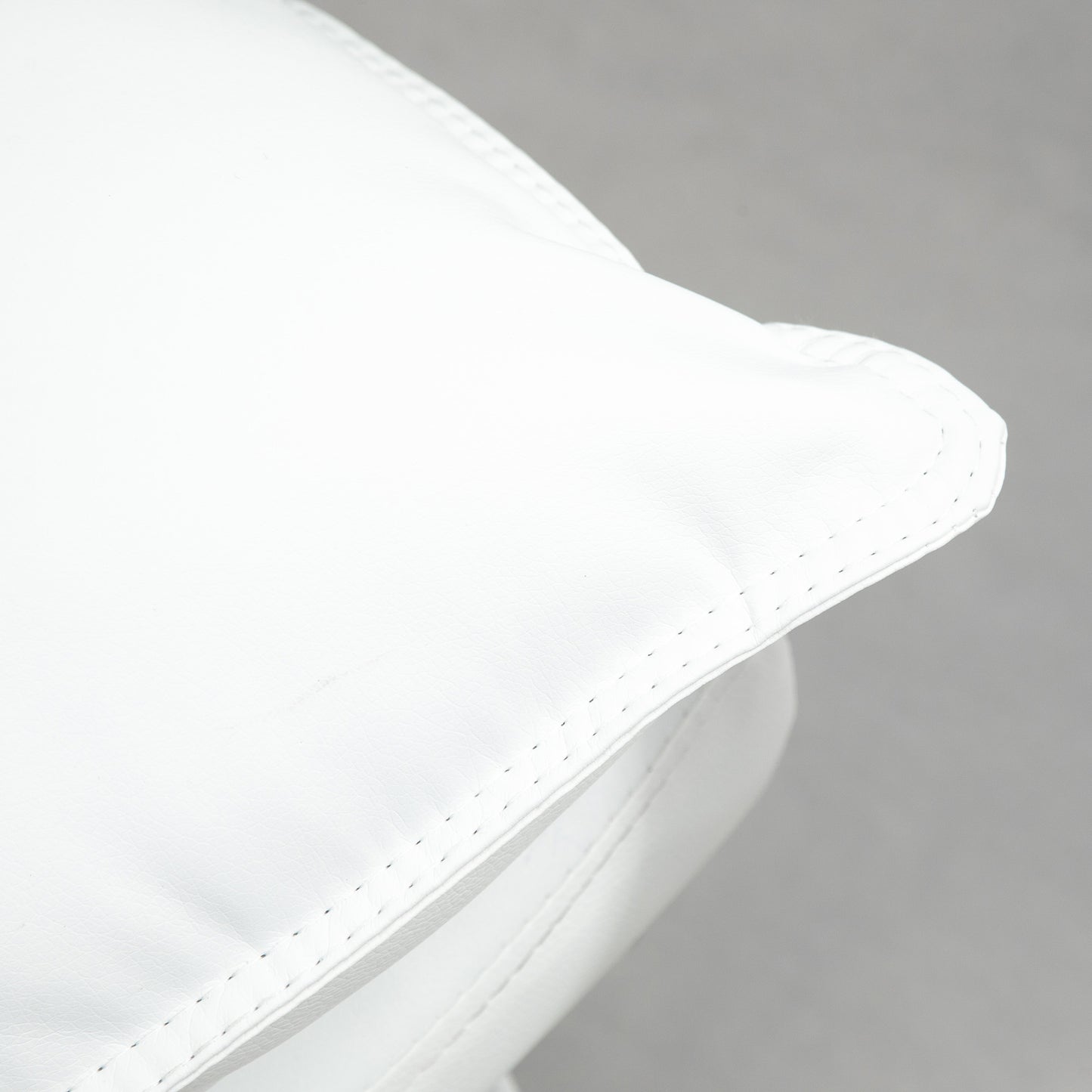 Vinsetto Bürostuhl mit Liegefunktion, ergonomisch höhenverstellbar mit Fußstütze, gepolstert, bis 135 kg belastbar, 66 x 72 x 122-130 cm, Weiß