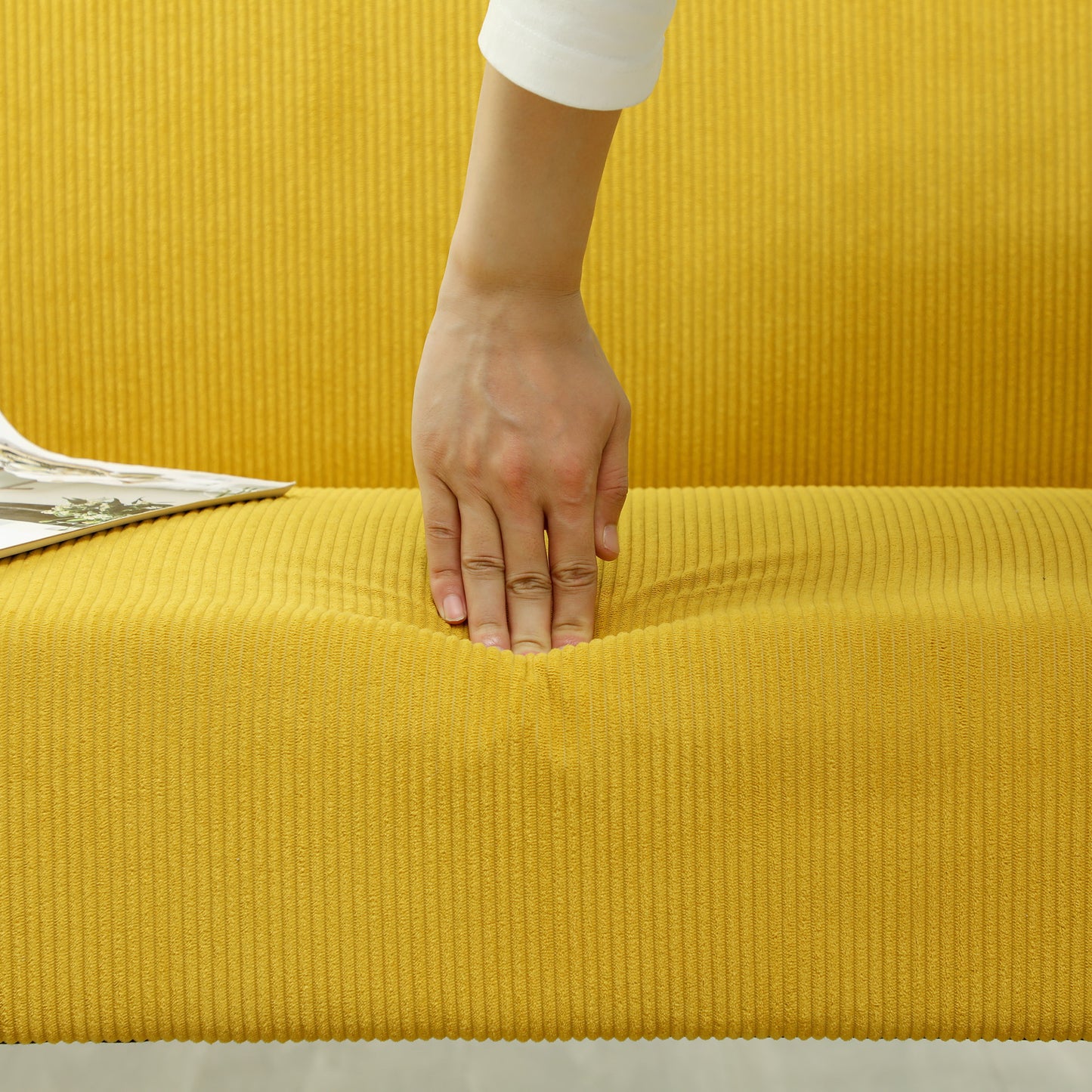 HOMCOM Zweisitzer-Sofa mit Cord-Bezug, dicker Polsterung und soliden Holzbeinen für Wohnzimmer, Schlafzimmer, Büro, Gelb