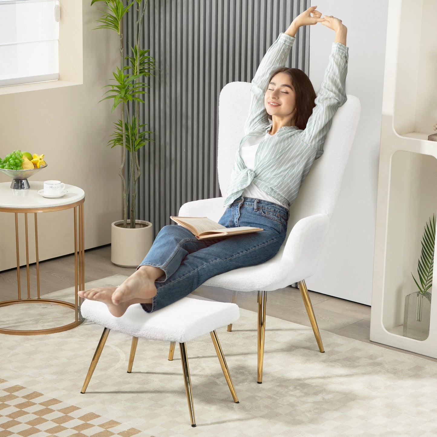 HOMCOM Ohrensessel mit Hocker, hohe Lehne, Sherpa-Bezug, vergoldete Metallbeine, bis 120 kg, Weiß