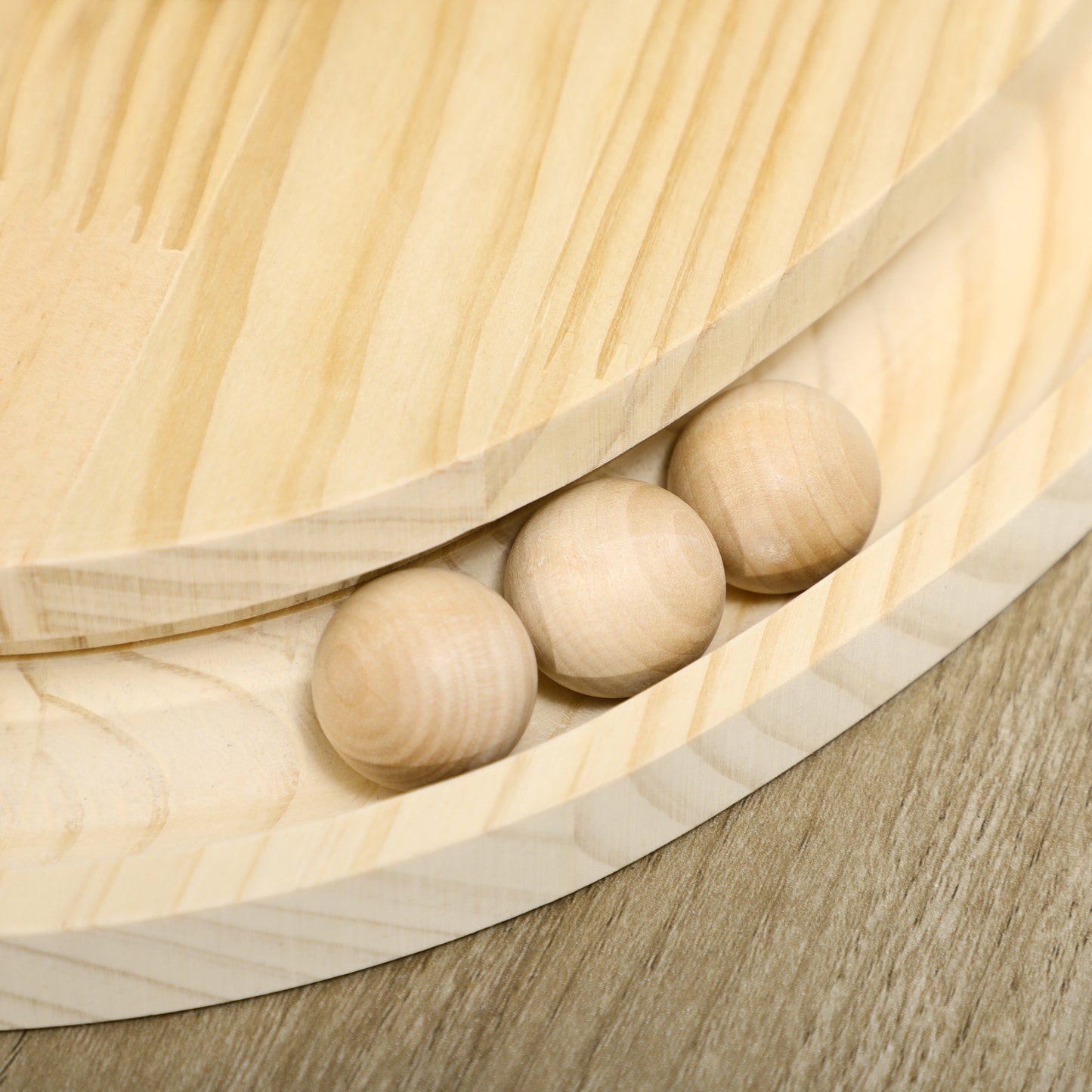 PawHut interaktiva Katzenspielzeug, Kratzfläche, oval Kugelbahn, Kiefernholz, 39,5 x 32,5 x 14,5 cm