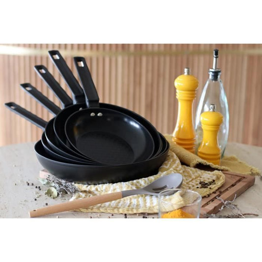 Frying pan - MENASTYL - 6020635 - Forged aluminum - 20 cm - Black - Suitable for all hobs including induction